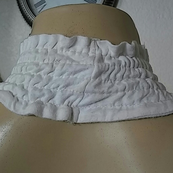 A'GACI ruffled/shirred halter top - Picture 4 of 8